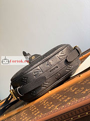 Louis Vuitton MM Soft Hat Box M45649 20x22.5x8cm - 6
