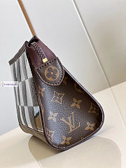 LV Standing Pouch Monogram Chess 29x15x9cm - 5