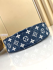 LV Loop Monogram Circle in Denim Bag M81166 23x13x6cm - 2