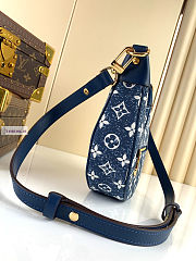 LV Loop Monogram Circle in Denim Bag M81166 23x13x6cm - 4