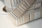 Dior Medium Lady D-Lite Bayadère D-Stripes White 24x20x11cm - 4