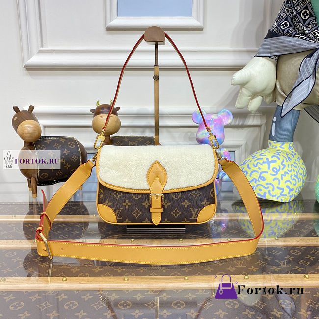 LV Diane Cozy Bag M46317 24x15x9cm - 1