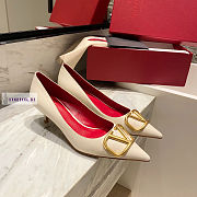 Valentino Gold Logo Pumps White 4.5cm - 1