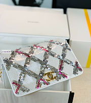 CN Clutch With Chain Sequin in White 19x12x3.5cm - 1