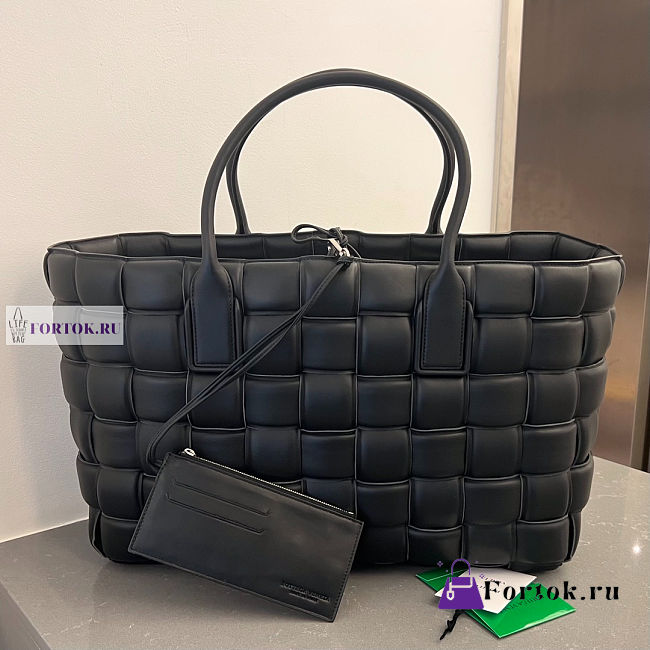 Bottega Veneta Maxi Intreccio Black Bag 50x42x18cm - 1