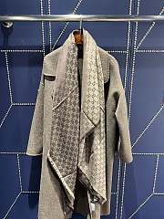 Gucci Warm Shawl Wrap Grey Scarf - 4