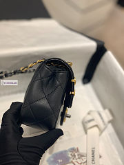 Chanel CF Flap Black Bag Charms 2022 19x11x8cm - 5