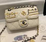 Chanel CF Flap White Bag Charms 2022 19x11x8cm - 1