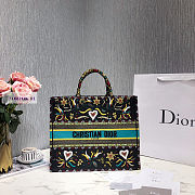 Dior Book Tote Embroidery 01 41.5x32x5cm - 1