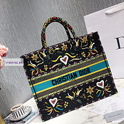 Dior Book Tote Embroidery 01 41.5x32x5cm - 3