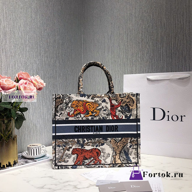 Dior Book Tote Embroidery 03 41.5x32x5cm - 1