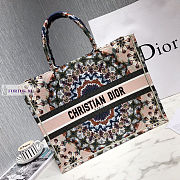 Dior Book Tote Embroidery 04 41.5x32x5cm - 3