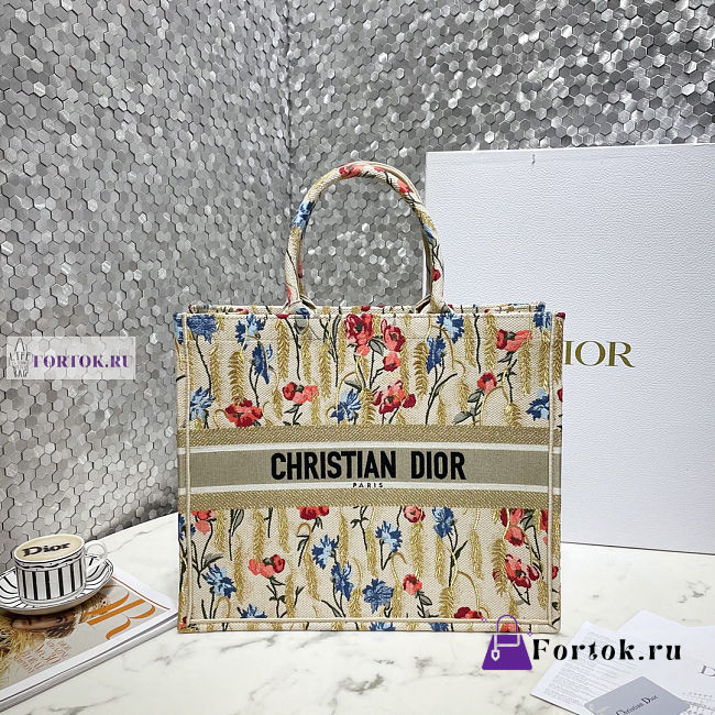 Dior Book Tote Embroidery 05 41.5x35x18cm - 1