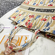 Dior Book Tote Embroidery 05 41.5x35x18cm - 4