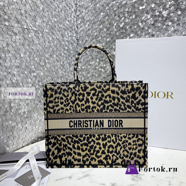 Dior Book Tote Embroidery M1286 41.5x35x18cm - 1