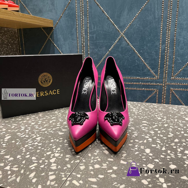 Versace Medusa Calfskin Pink Pumps - 1