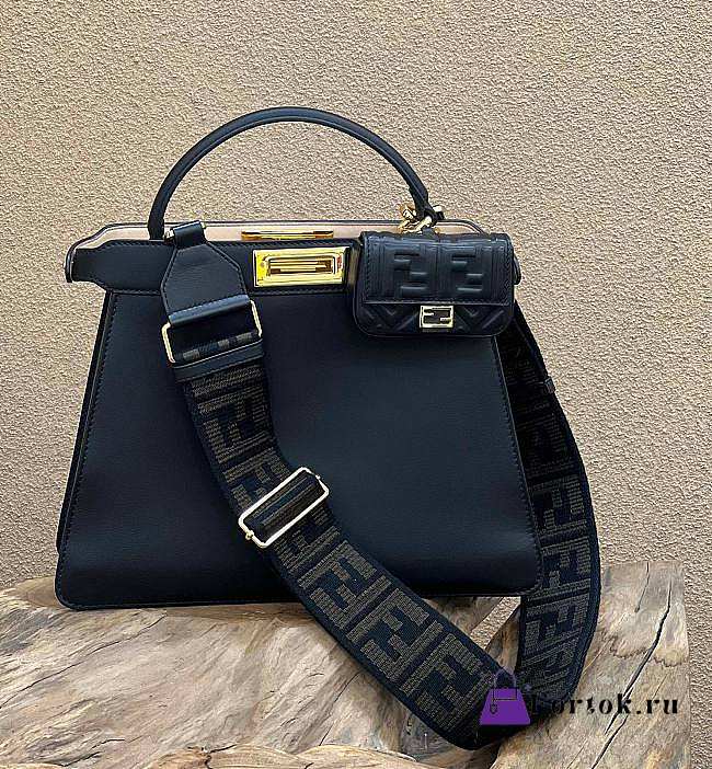 Fendi Peekaboo ISeeU Medium Black Leather Bag 33x12x25cm - 1