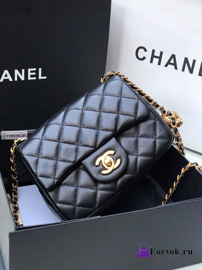 Chanel AS1786 Flap Bag Lambskin Black 17cm - 1