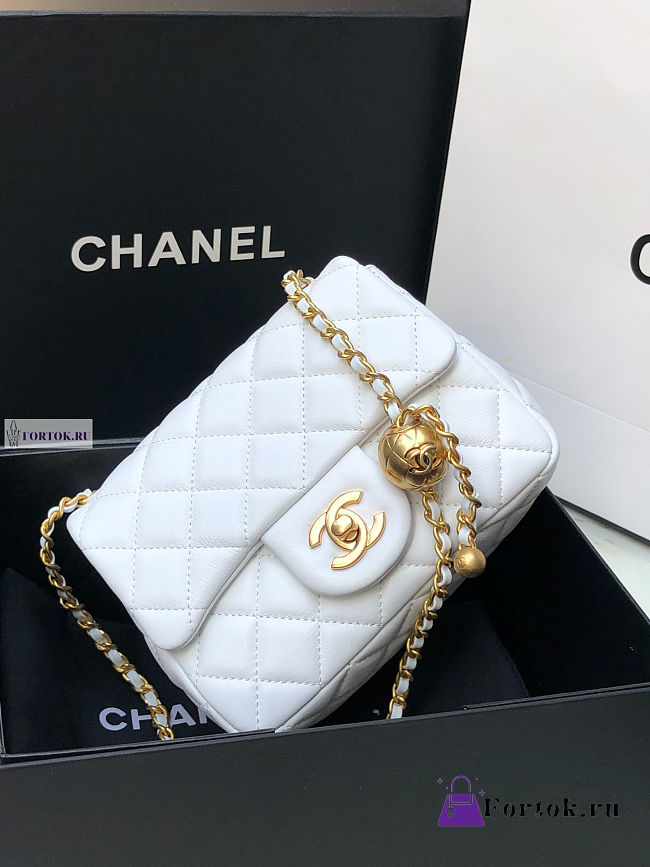 Chanel AS1786 Flap Bag Lambskin White 17cm - 1