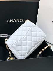 Chanel AS1786 Flap Bag Lambskin White 17cm - 3