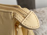 Louis Vuitton Coussin PM Light Yellow 26 x 20 x 12 cm - 4
