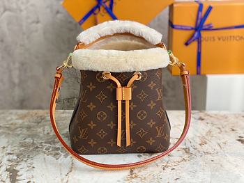 Louis Vuitton Néonoé Bb M46319 20 x 20 x 13 cm