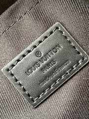 Louis Vuitton S Lock Messenger M45836 22x18x8 cm - 4