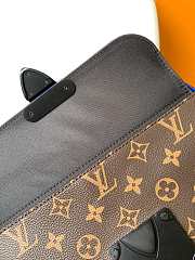 Louis Vuitton S Lock Messenger M45836 22x18x8 cm - 5