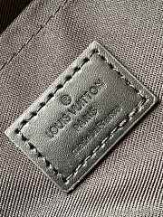 Louis Vuitton S Lock Messenger M58489 22x18x8 cm - 6