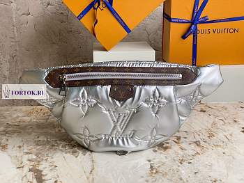 Louis Vuitton Maxi Bumbag Silver M20971 44x24x7 cm