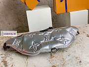 Louis Vuitton Maxi Bumbag Silver M20971 44x24x7 cm - 5