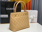 Chanel Grained Calfskin Large Top Handle Bag in Beige AS0814 30x14x24 cm - 4