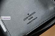 Louis Vuitton Shadow Zippy Wallet Vertical M80423 10 x 20 x 2 cm - 5