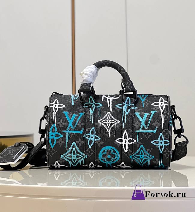 Louis Vuitton DISCOVERY BUMBAG M21399 25x15x11cm - 1