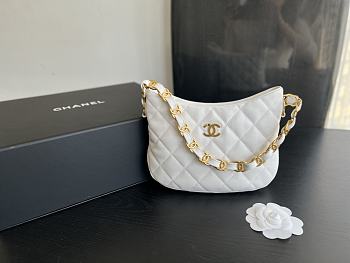 Chanel Hobo Handbag Lambskin White 17.5x24x6cm