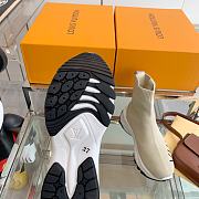 Louis Vuitton Run 55 Trainers Beige Boots - 6