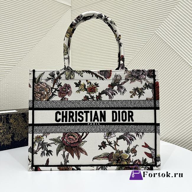 Dior Book Tote Jardin Botanique Embroidery in White 36x18x28cm - 1