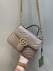 Gucci GG Marmont Mini Top Handle Bag in Beige 547260 21x15x8cm  - 6