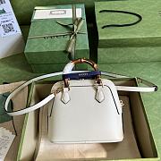 GUCCI Diana Monogram Casual Style Unisex Street Style in White 62123178 20x 16x 8.5cm - 2