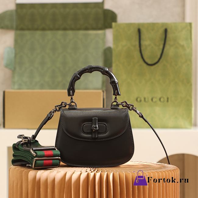 Gucci Small Top Handle Bag With Bamboo Black 21x15x7cm - 1