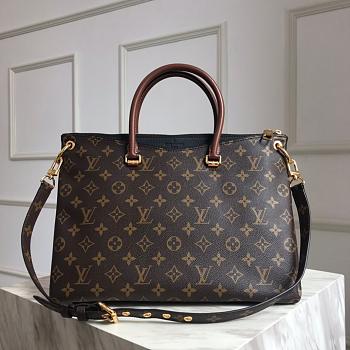 Louis Vuitton Pallas BB M41064