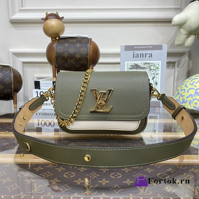 Louis Vuitton Lockme Tender Light Khakhi Bag M58555 19x13x8cm - 1