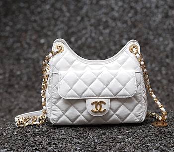 Chanel Hobo Medium Bag in White 22.5x21.5x7cm