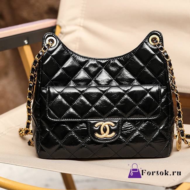 Chanel Hobo Medium Bag in Black 22.5x21.5x7cm - 1