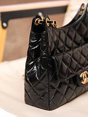 Chanel Hobo Medium Bag in Black 22.5x21.5x7cm - 6