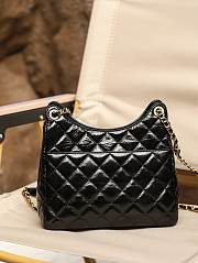 Chanel Hobo Medium Bag in Black 22.5x21.5x7cm - 5