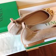 Bottega Veneta 650 Shoes in Beige - 2