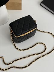Chanel Vanity With Chain Mini Black - 4