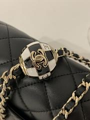 Chanel 23C Lambskin Flap Bag 18x13x7cm - 2