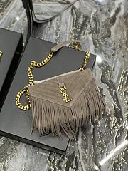 Saint Laurent Medium Chain Bag In Beige With Fringes 24x17x6cm - 5